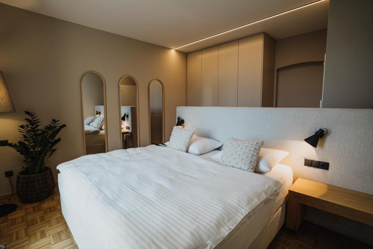 Meralino Boutique Apartment Merano Bagian luar foto